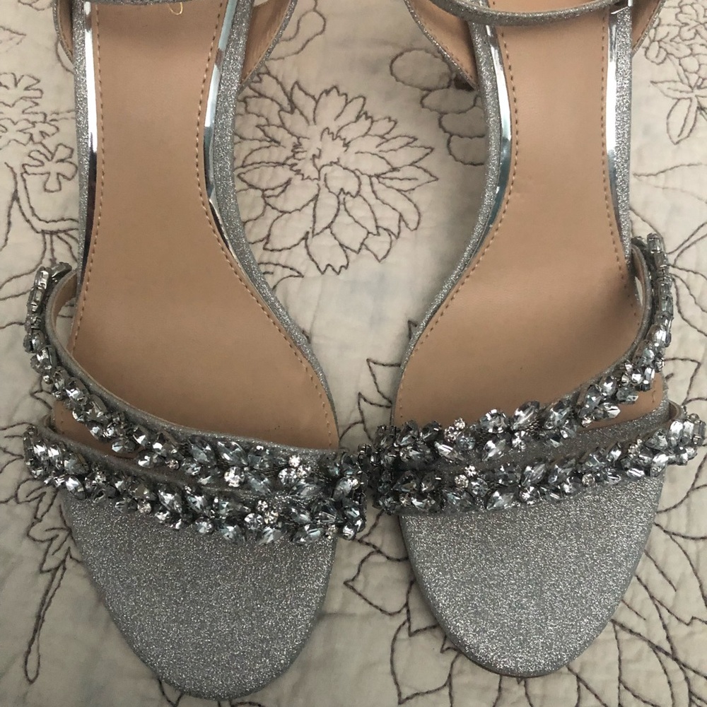 Jewel Badgley Mischka heels